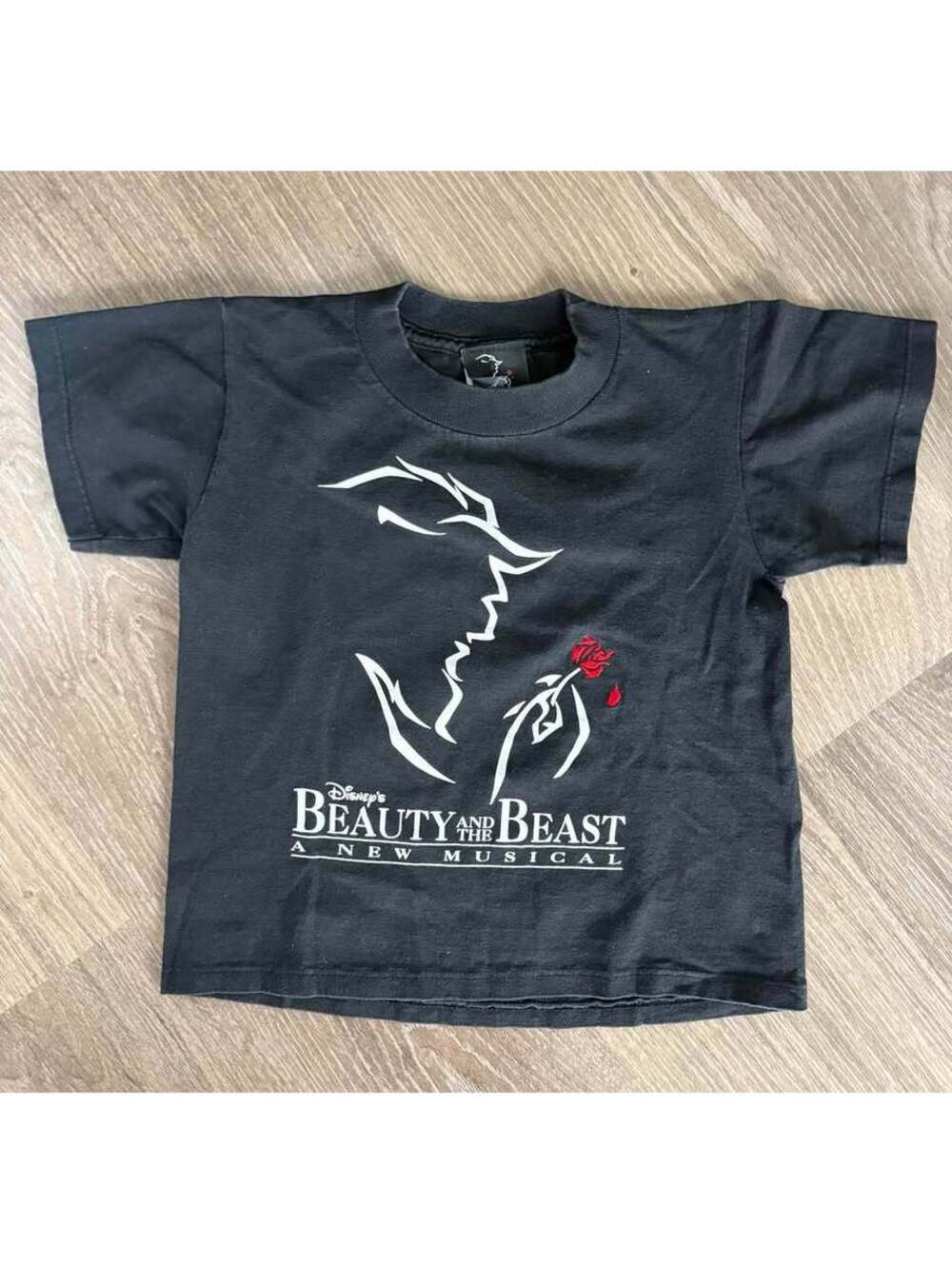 90s vintage Disney Beauty and the Beast Broadway musical graphic T shirt Youth S